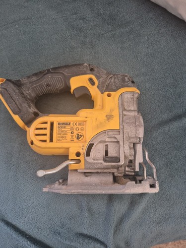 Dewalt dcs331 jigsaw - dewalt, body