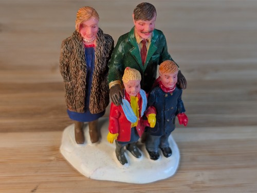 2006 lemax figurine out - out, to