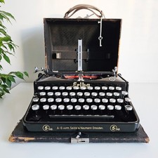 Vintage ERIKA 5 Typewriter |