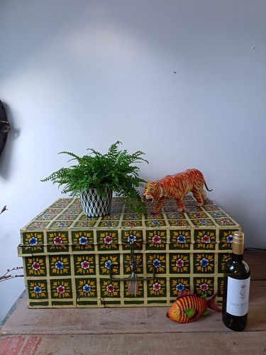 Large vintage trunk - trunk, hand