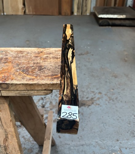 Pale moon ebony - pale,
