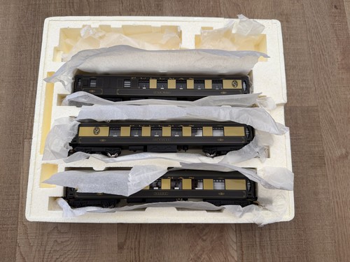 Hornby r2886m the - r2886m, cunarder