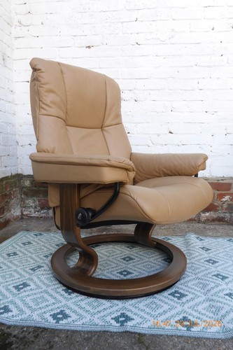 Ekornes stressless recliner - ekornes,