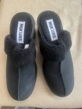 Sophia mule Muk Luks Black