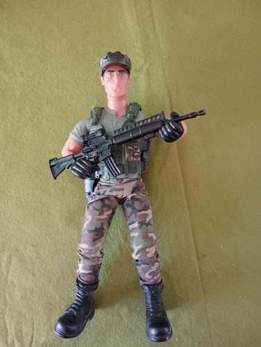 Vintage army combat action man - vintage,