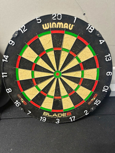 Winmau blade dartboard dart - blade, dartboard,