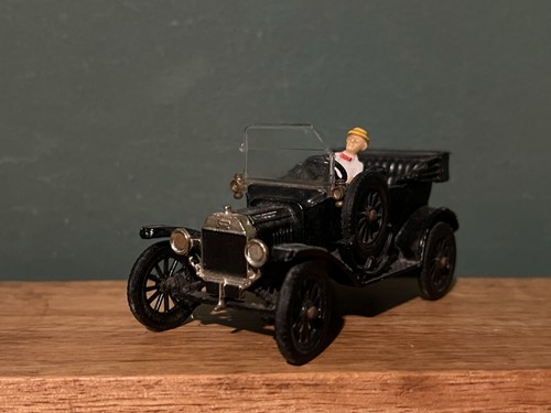 Corgi classics 9011 - 9011, black