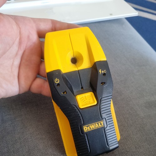 Dewalt stud finder dw0100 - dewalt,