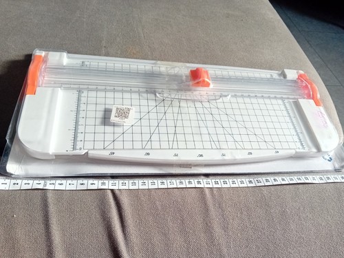 Portable paper trimmer - portable,