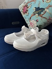 Women’s White Comfy Wedge