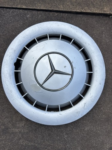 Mercedes w126 wheel trim - wheel,