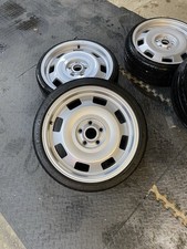 Volkswagen Beetle 2012 wheels