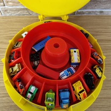 Micro Mini Action Garage With Cars / Vehicles Tara Toy Corp. Micro Machines