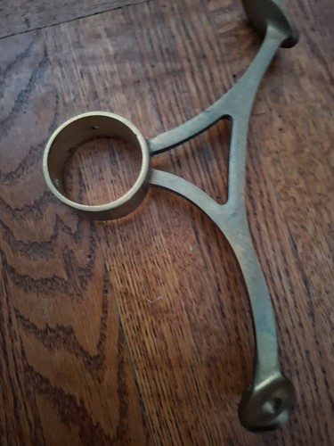 Brass footrail bracket - , 2"