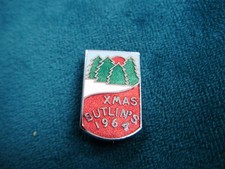 BUTLINS XMAS 1964 Holiday Camp enamel pin badge by GAUNT