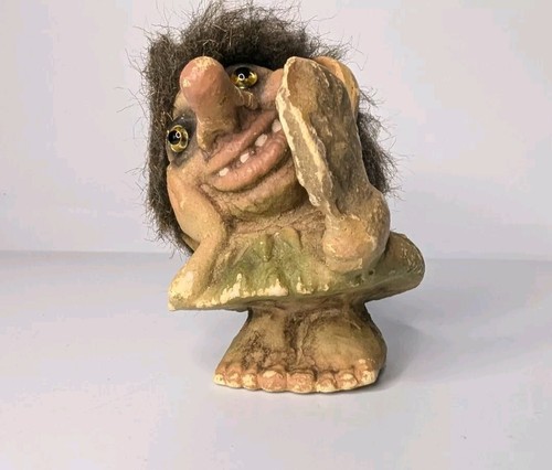 Form troll girl with - ny,