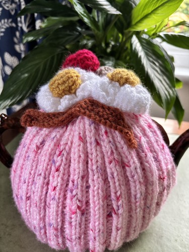 Hand knitted large novelty - large, tea
