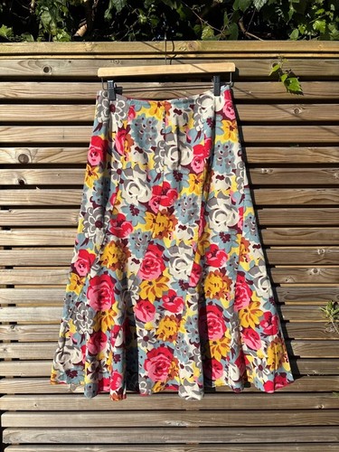 Boden fine needle cord floral - fine,