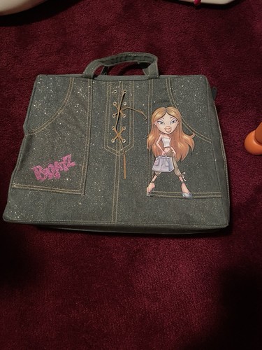 Bratz doll carry case - bratz,