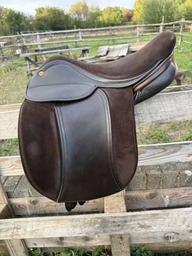 Saddle company genoa showing - saddle,