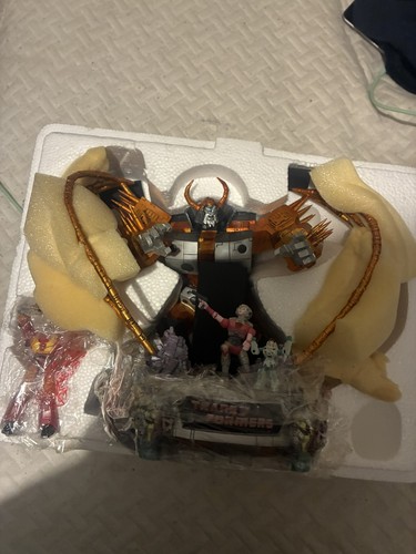 Diamond select toys - diamond,