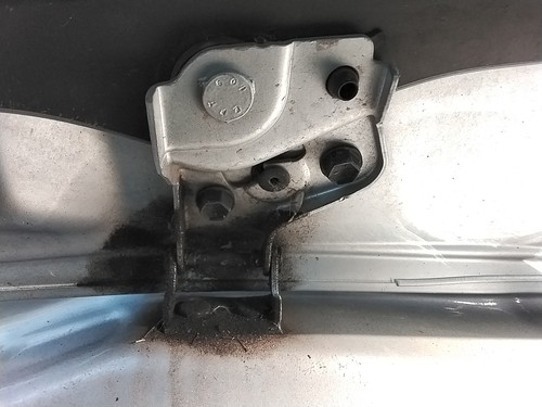 Tailgate hinge citroen c1 - lh,