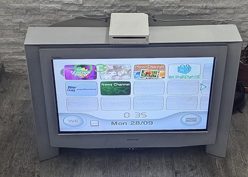 Sony trinitron ultimate - 32",