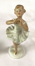 WALLENDORF PORCELAIN BALLERINA FIGURINE Measures approx 6”inches (15cm)