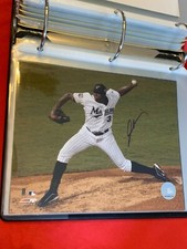 DONTRELLE WILLIS AUTOGRAPHED