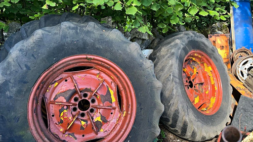 Tractor wheel rim with - &, tyre