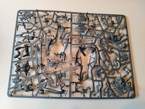 Warhammer 40k necrons royal - warhammer,