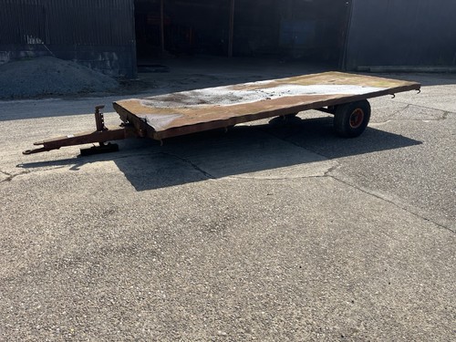 Flatbed tractor trailer - flatbed,