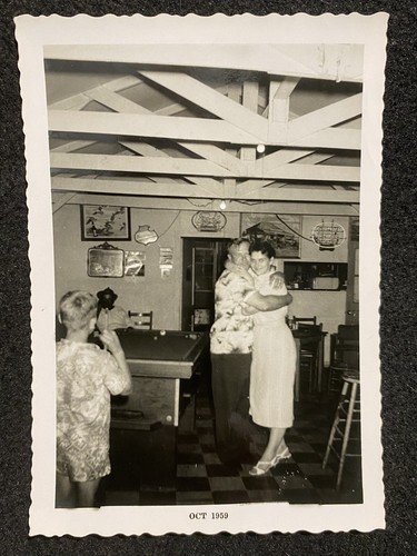 Dancing hawaiian shirts - dancing, in