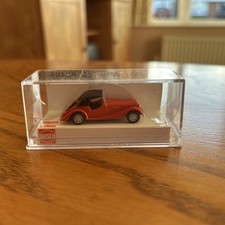 BUSCH - MORGAN PLUS 8 - RED -  1:87 SCALE MODEL CAR 47103