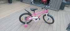 Girls Chipmnk bicycle 18inch frame suitable for 7 years upwards.
