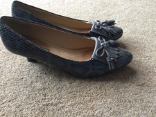 Damart Grey Kitten Heel Shoes U.K. 5