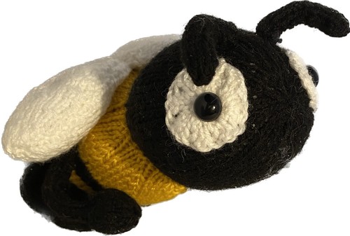 Buzz the bee hand - buzz,