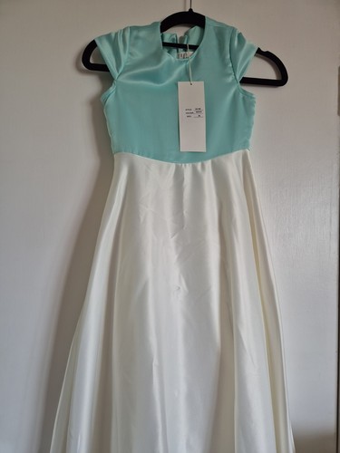 Linzi jay flower girl - linzi,