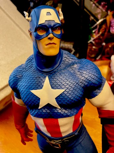 Sideshow collectibles captain - collectibles,