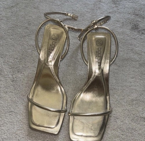 Boohoo gold open toe heels - toe,