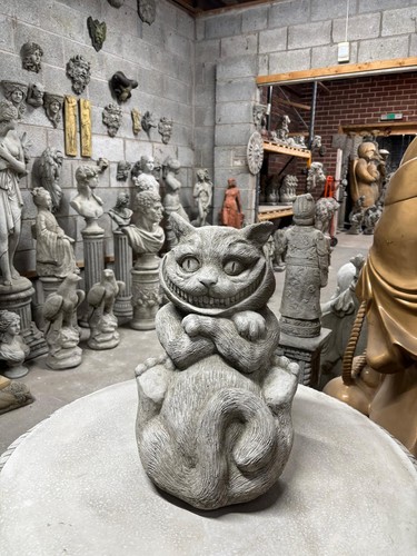 Cheshire cat garden - cat,