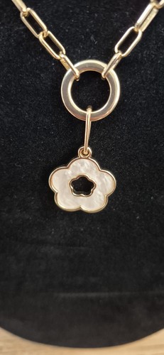 Flower pendant necklace - pendant, with