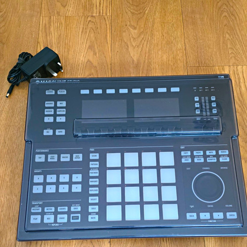 Native instruments maschine - instruments,