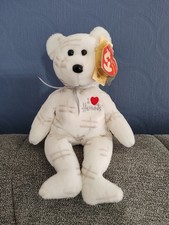 Ty Beanie Baby  -  SHOOTING STAR - Harrods bear in white with Harrods ear tag
