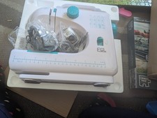 EGL 506 Compact Sewing Machine