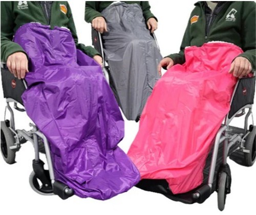 Wheelchair cosy in three - cosy,