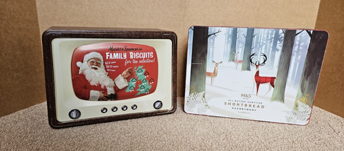 Christmas biscuit tins - 2,