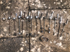 QUICK RELEASE SKEWERS FOR