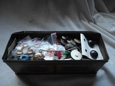 MIXED AGES BUTTONS OLD TIN ~