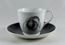 VINTAGE SUSIE COOPER BLACK FRUIT PEACH BONE CHINA CUP & SAUCER c1960